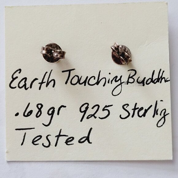 Earth Touching Buddha 925 Sterling Silver Post Earrings Bhumisparsha Mudra .68gr - Picture 3 of 5